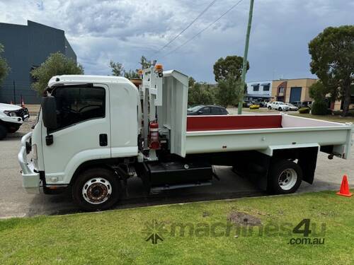 Truck Tipper Isuzu 850 109473km Auto 2010 7 Tonne Pay Load