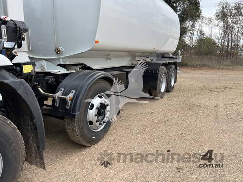 caption 2016 IVECO ACCO 2350 WT77