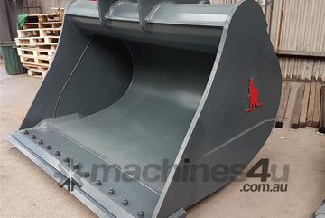 Roo Attachments Mud Batter Bucket to Suit 25T Excavators - 2000 mm Wide