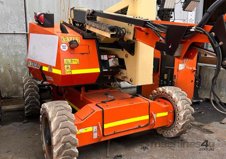 2019 JLG H340AJ - 2019 34ft 4x4 Knuckle Boom Lift image 2
