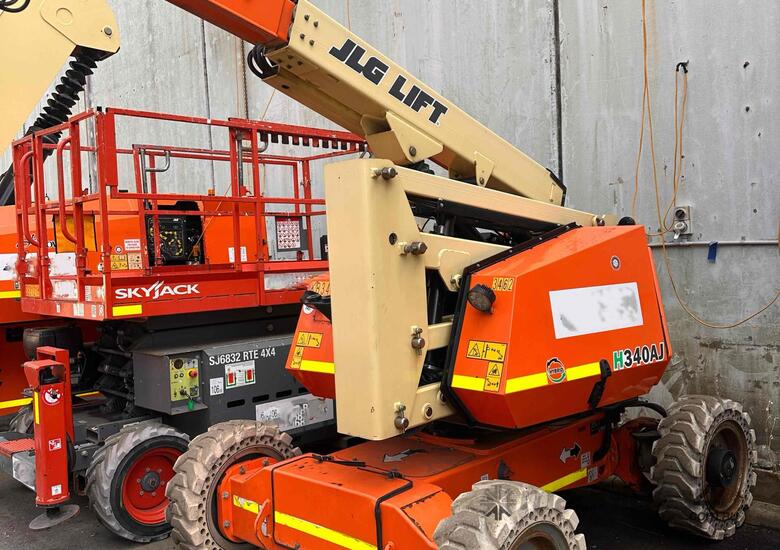 2019 JLG H340AJ - 2019 34ft 4x4 Knuckle Boom Lift image 4