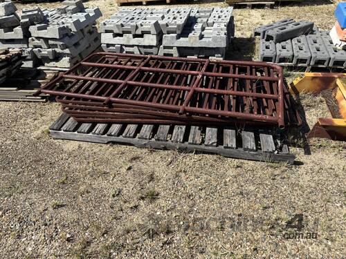 caption Truck Gates