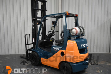 Toyota 8FGK30 3 Tonne Forklift LPG Sideshift Fork Positioner 4.5m Mast (Compact Series)