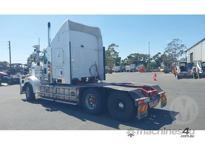 caption Kenworth T909