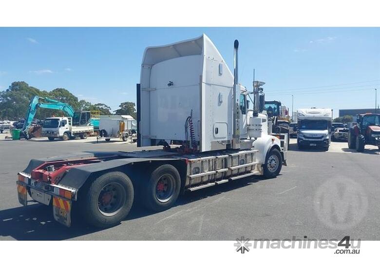 caption Kenworth T909