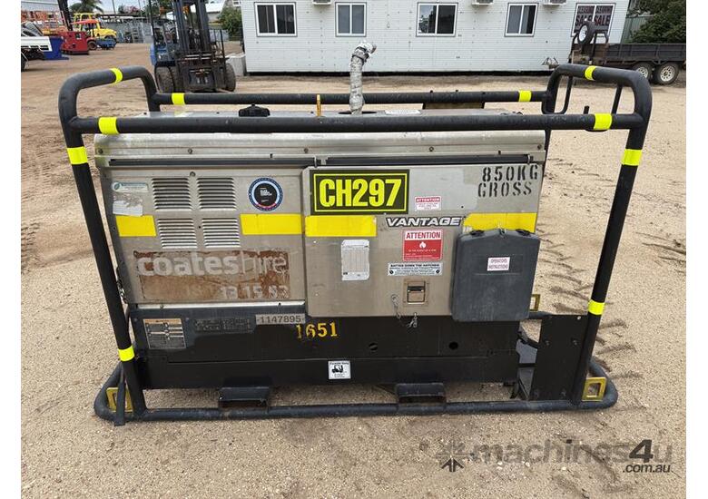caption LINCOLN ELECTRIC VANTAGE 580 WELDER