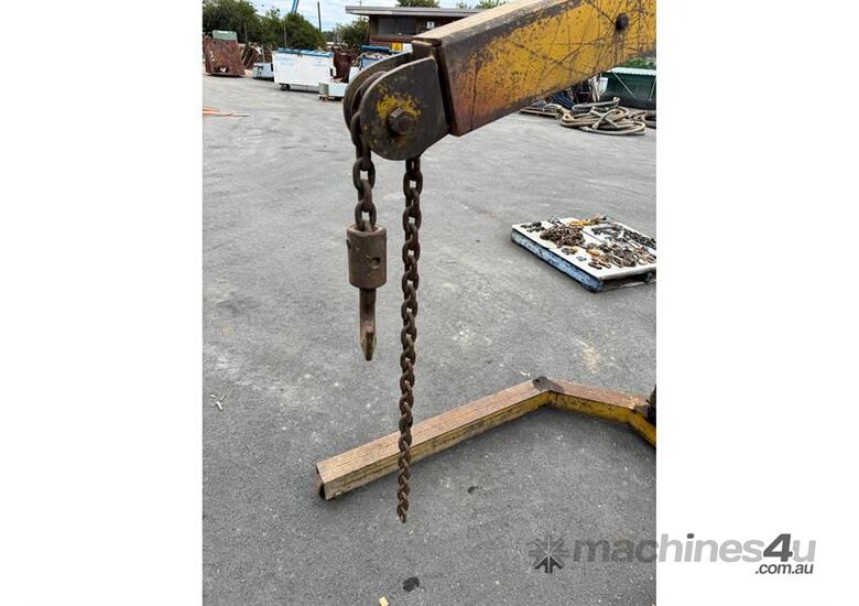 caption PERROT & ADAMS MOBILE CRANE