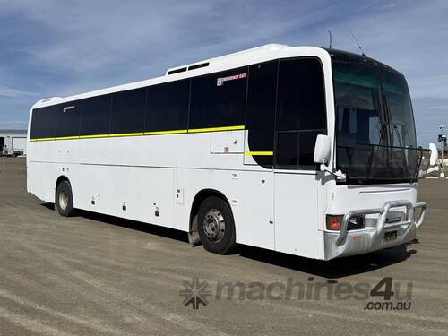 2001 VOLVO B7R COACH