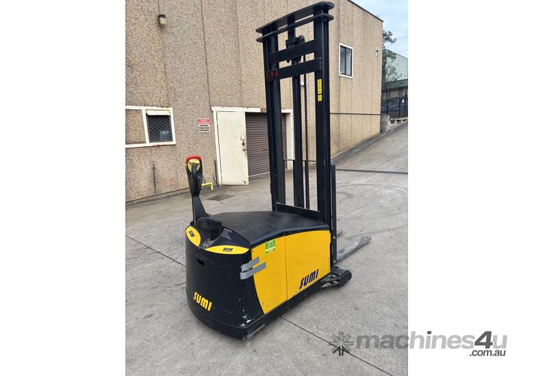 Counterbalance Walk Behind Stacker Forklift 