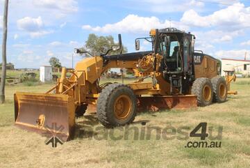 Caterpillar 2015   12M Caterpillar 2015   12M
