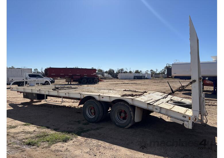 1999 Beaver Tail Trailer Dual Axle