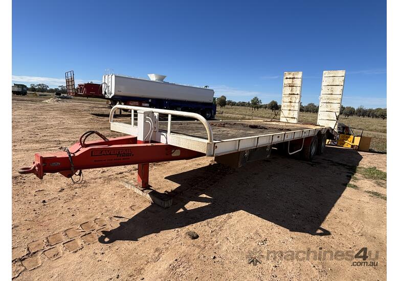 1999 Beaver Tail Trailer Dual Axle