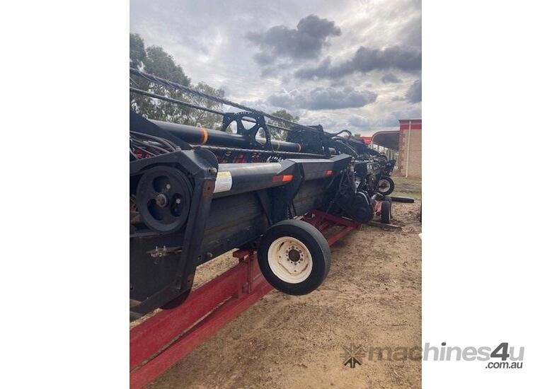 caption 2009 CASE IH 2152 40' DRAPER FRONT