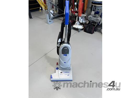 Lindhaus Ergo 380 Dynamic Upright Vacuum Cleaner