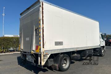 2007 Mitsubishi Fighter Pantech