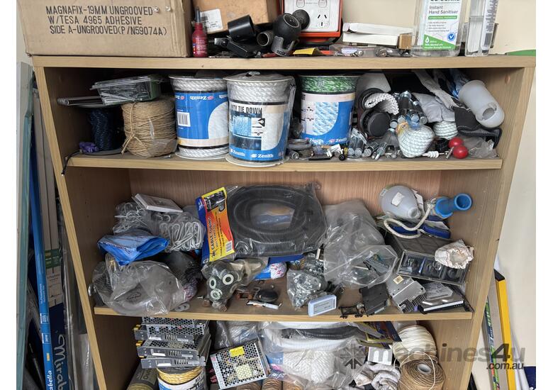 caption 1 X General Goods Shelves & Contents