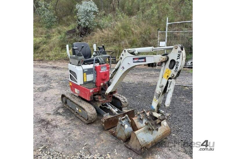 Takeuchi TB210R & Dingo K94 Melbourne