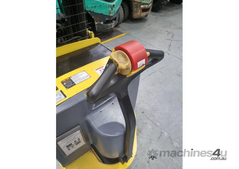 Hyster W30ZA2 Electric Walkie Stacker – Only 579 Hours