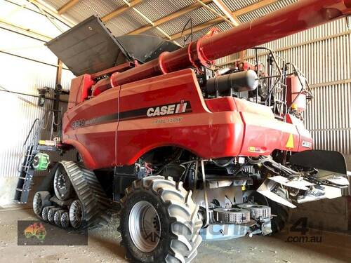 (8709) Case IH 9240 with MacDon FD75 Flex Draper 45ft & Trailer
