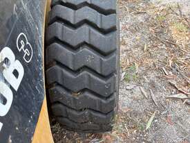 2011 Caterpillar 216B3 Wheeled Skid Steer - picture0' - Click to enlarge