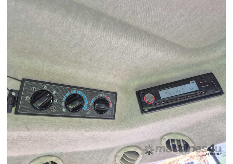 Massey Ferguson 5710 S Tractor 4 x 4