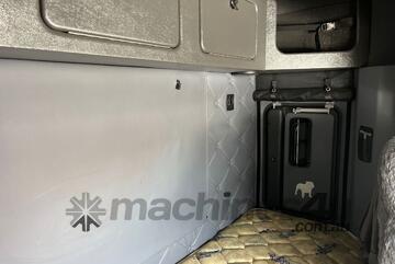 2019 Mack Superliner Prime Mover Sleeper Cab