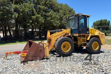 Caterpillar 2008   914G