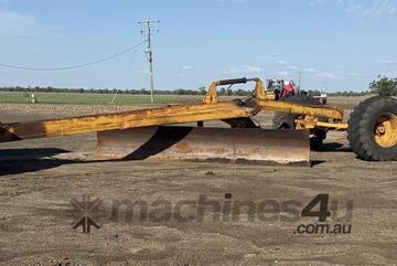 WESTHILL TRAILING GRADER