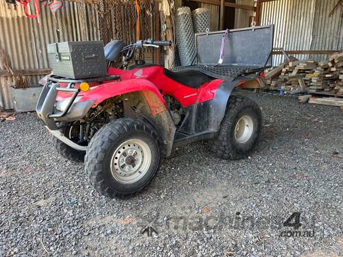 TRX250 HONDA QUAD