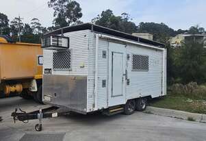 2002 TRAYMARK Mobile Lunch Room Bogie Trailer