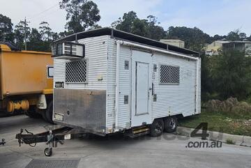 2002 TRAYMARK Mobile Lunch Room Bogie Trailer