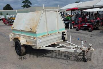 B&M Trailers box Trailer