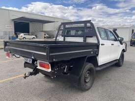 2022 Toyota Hilux SR Diesel - picture2' - Click to enlarge