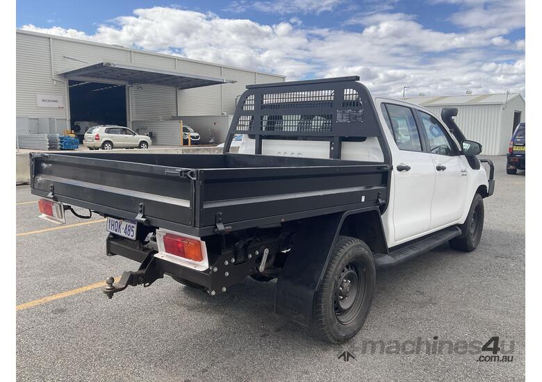 2022 Toyota Hilux SR Diesel