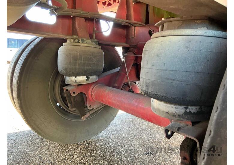 2007 Maxitrans ST3 Tri Axle Flat Top Trailer