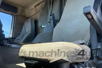 Volvo 2007   FM400 Cab Chassis