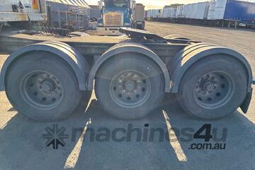 2011 Maxitrans ST3 Tri Axle Roll Back Pantech A Trailer