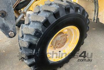 2014 New Holland W50B Articulated Wheel Loader