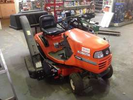 KUBOTA RIDE ON LAWN MOWER WITH CATCHER T1760  - picture0' - Click to enlarge