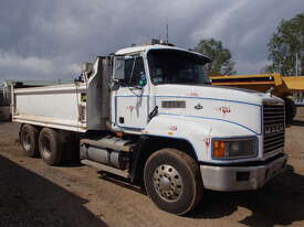 Mack CHR Tipper - picture0' - Click to enlarge