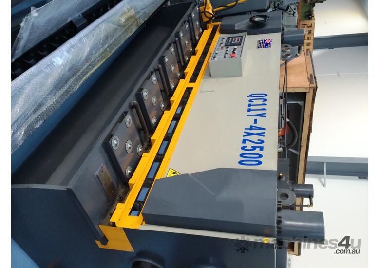 caption 2500 X 4 GUILLOTINE SUPER DEAL