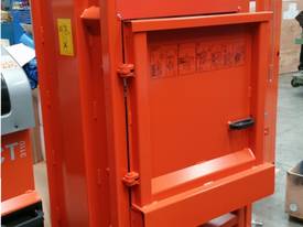 ORWAK 3210 FASTEST CARDBOARD BALER IN THE WORLD - picture0' - Click to enlarge