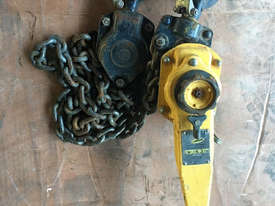 Lever Hoist Chain Block 6.3 ton x 1.6 mtr Drop - picture0' - Click to enlarge
