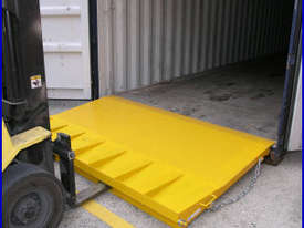 CONTAINER ENTRY RAMP - picture0' - Click to enlarge