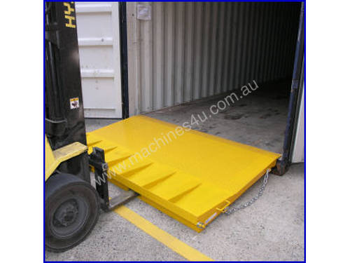 CONTAINER ENTRY RAMP