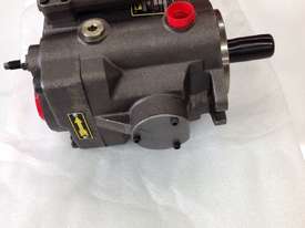PARKER-PVP2330R22-HYDRAULIC PUMP 300 PSI MAX - picture1' - Click to enlarge