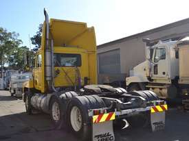 1995 MACK CHR688RST CHR - picture2' - Click to enlarge