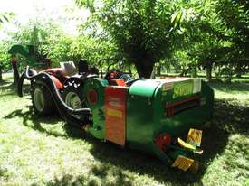 CHESTNUT HARVESTER - picture0' - Click to enlarge