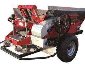 2018 IRIS VIKING 3000 TRAILING BELT SPREADER (3000L) - picture0' - Click to enlarge