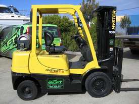 HYSTER 2.5t LPG with Container Mast - picture2' - Click to enlarge